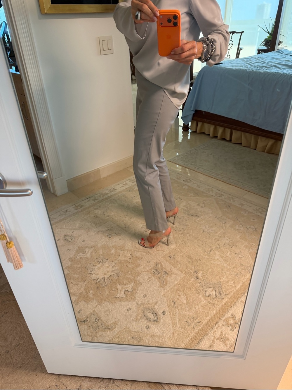 White High-Waist Stretch Pants